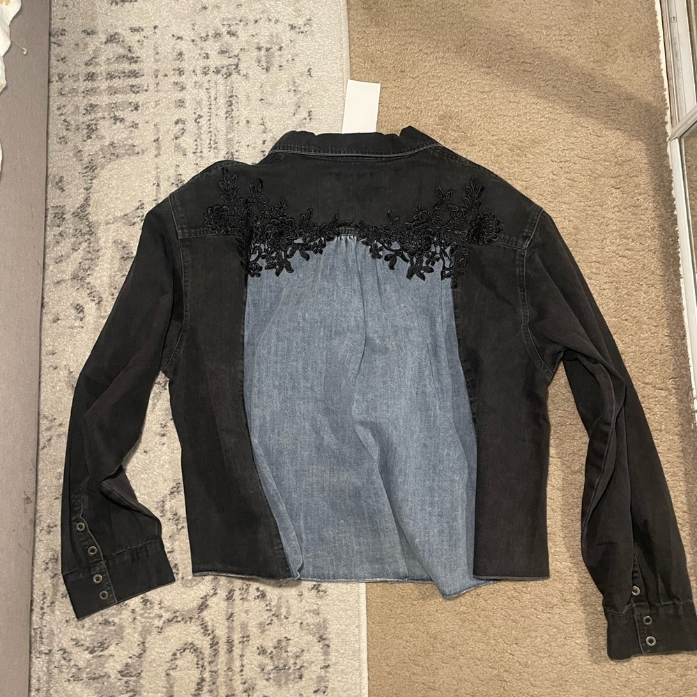 SHOP ZOCO. Silverado Black and Blue Denim Jacket with Floral Detail NWT - Picture 4 of 16